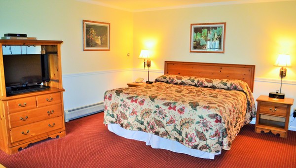 Deluxe Room One King Bed Photo 7