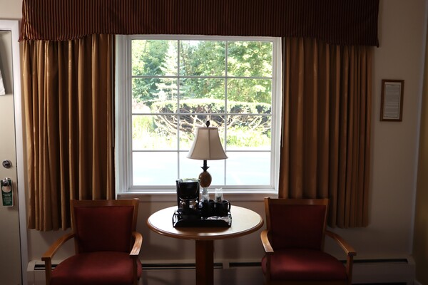 Room with Two Queen Beds Photo 8