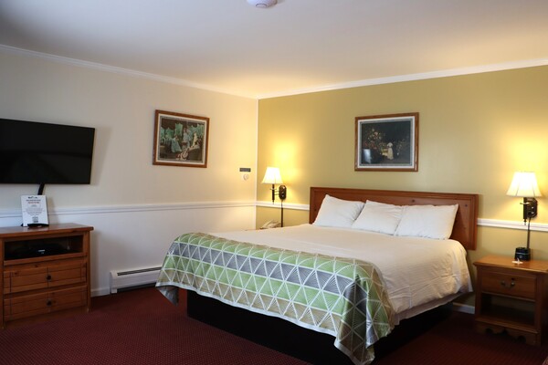 Deluxe Room One King Bed Photo 2