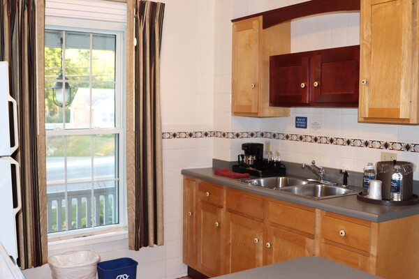 Downstair Suite 116 Photo 12