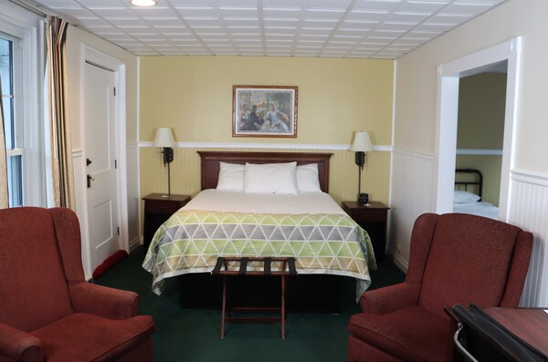 Downstair Suite 116 Photo 1