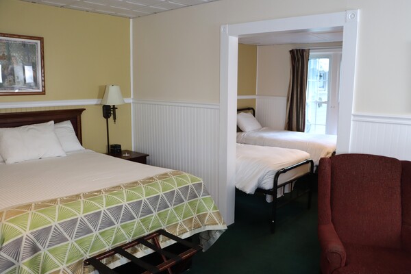 Downstair Suite 116 Photo 6