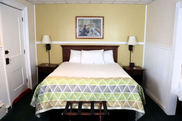 Downstair Suite 116 Photo 2