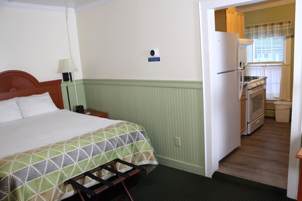 Upstairs Suite 117 Photo 4